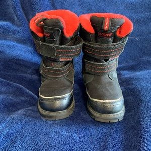 Boys 7.5 Pediped winter boots